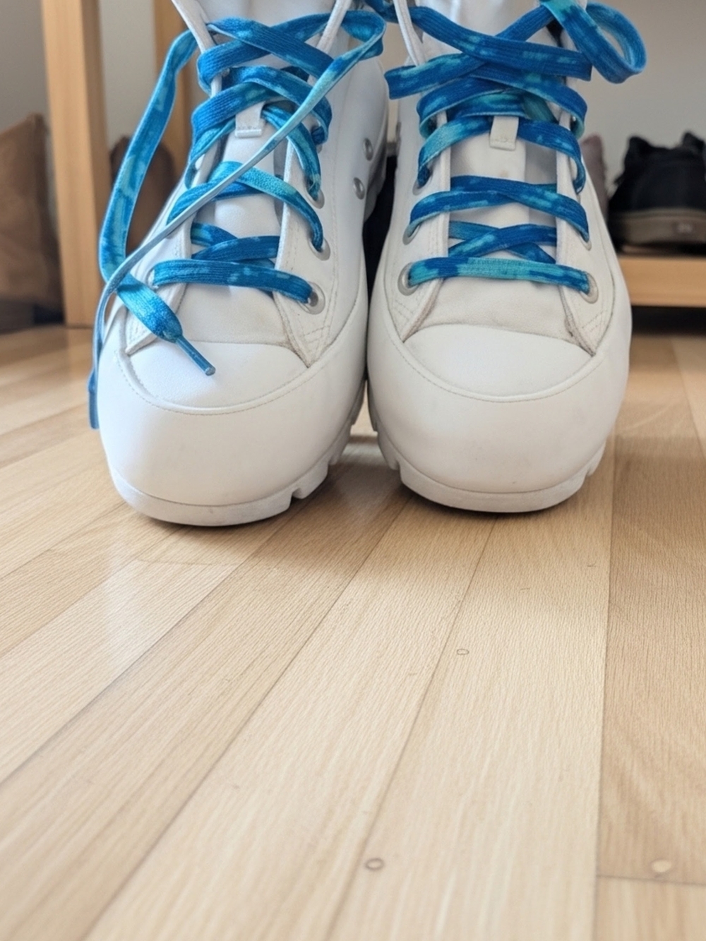 Converse Off White High-Top Sneakers with Blue Gradient Laces Women Size 7.5*** - Picture 2 of 8